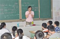 实验校举行中青年教师教学展评活动